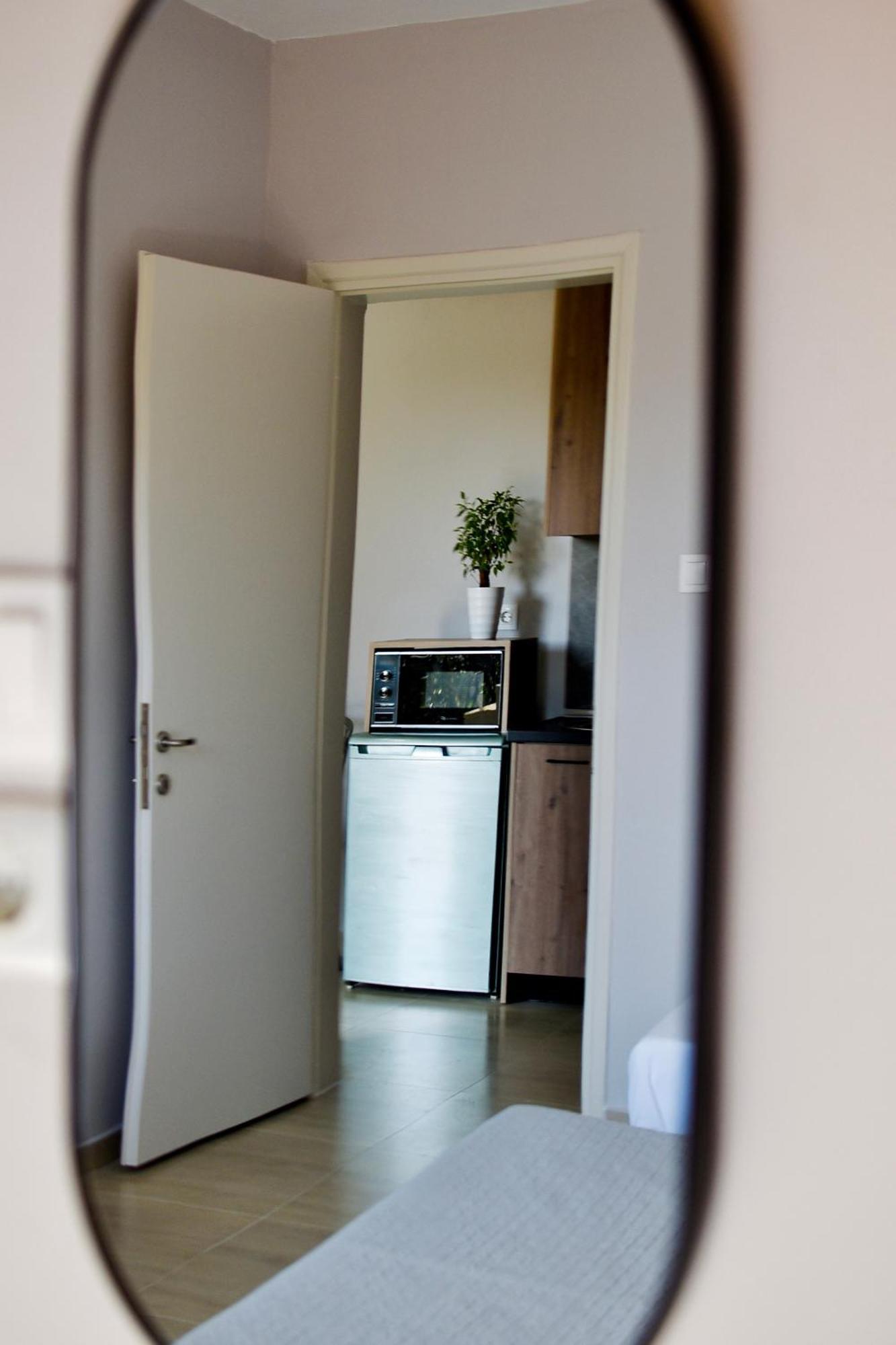 Nea Kallikrateia Room Nine 9 Beachfront Apartments מראה חיצוני תמונה