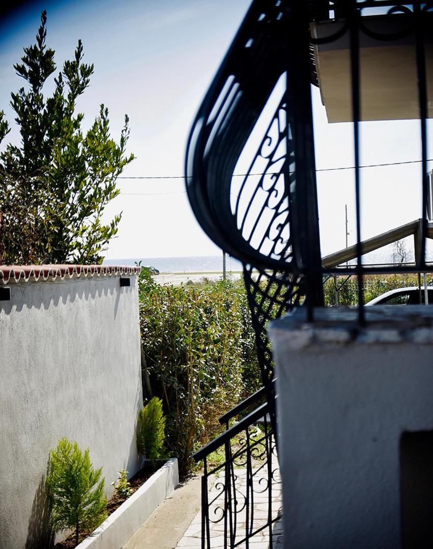 Nea Kallikrateia Room Nine 9 Beachfront Apartments מראה חיצוני תמונה