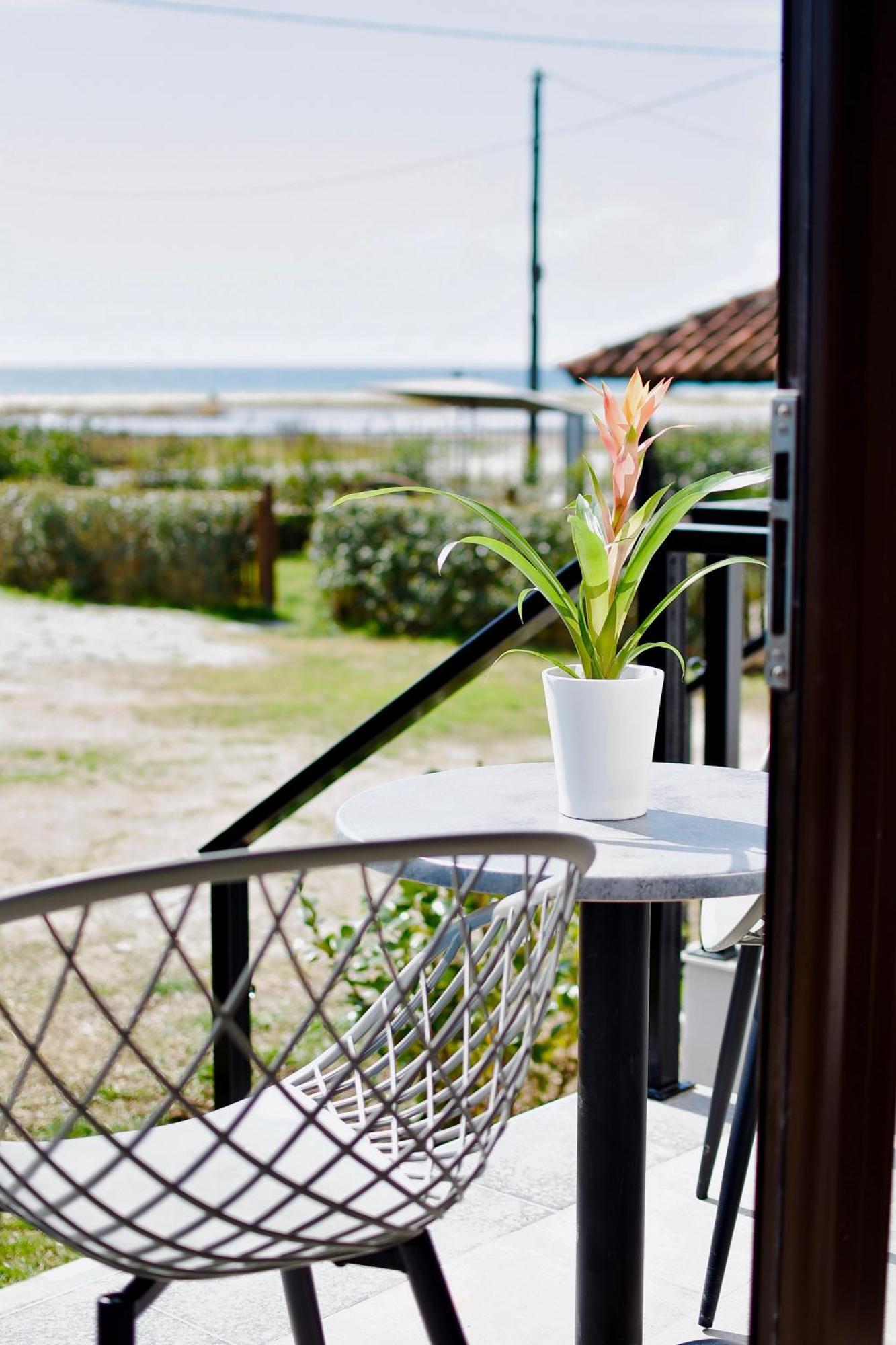Nea Kallikrateia Room Nine 9 Beachfront Apartments מראה חיצוני תמונה