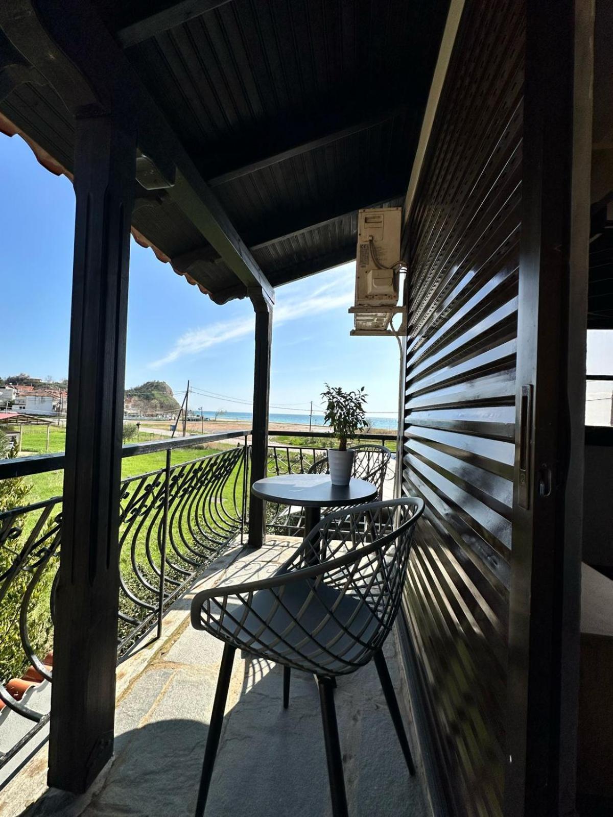 Nea Kallikrateia Room Nine 9 Beachfront Apartments מראה חיצוני תמונה